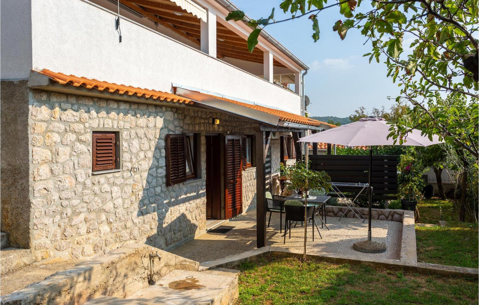 Nice Apartment In Omisalj With Wifi Εξωτερικό φωτογραφία